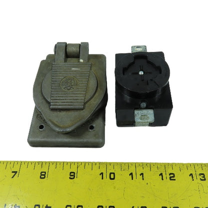 Hubbell 30A 3-Pole Twist-Lock Receptacle W/Weatherproof Spring Cover 600VAC