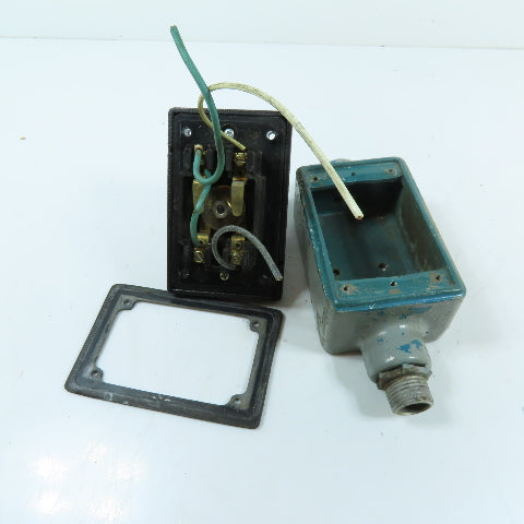 Rees 33962-901 Heavy Duty Mushroom Head Push Button 600VAC 250VDC