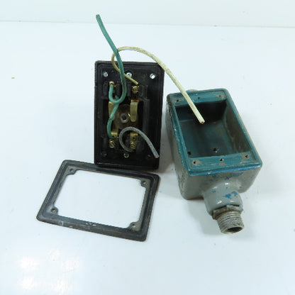 Rees 33962-901 Heavy Duty Mushroom Head Push Button 600VAC 250VDC