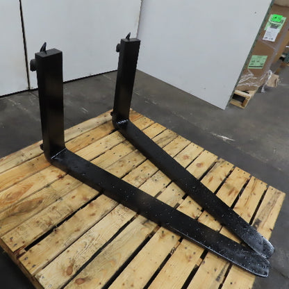 Crown 94182-3 42" x 4" Class II 16" Carriage Forklift Fork Set 2500 lb. Capacity