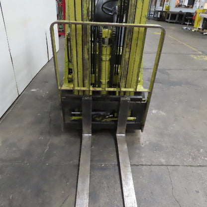 Mitsubishi FGC25 5000lb LP Gas Forklift 130" Lift 3-Stage Mast Side Shift