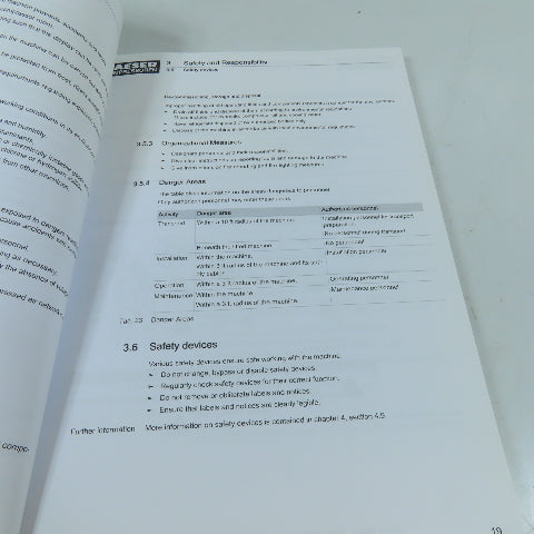 Kaeser 901837 40 USE Aircenter SX Tri-Voltage Screw Compressor Operator Manual