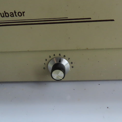 Thermolyne I42325 2-Shelf Bench-Top Laboratory Incubator 120V 1Ph