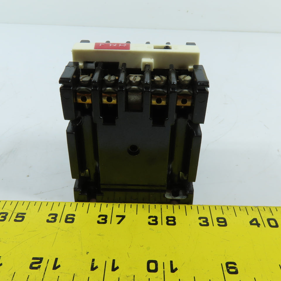 General Electric CR120A04022AA Industrial Control Relay 10A 300VAC 110/120V Coil