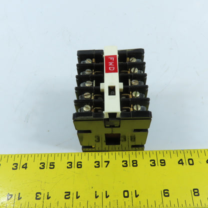 General Electric CR120A04022AA Industrial Control Relay 10A 300VAC 110/120V Coil
