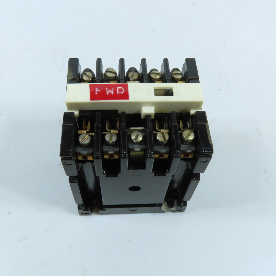 General Electric CR120A04022AA Industrial Control Relay 10A 300VAC 110/120V Coil