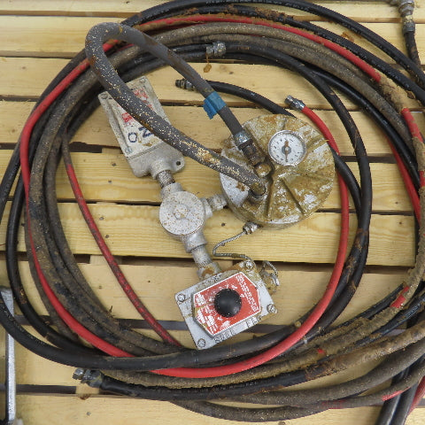 Spee-Flo 344-151 Paint Spray 311-135 Pump W/ Hoses And Spray Gun