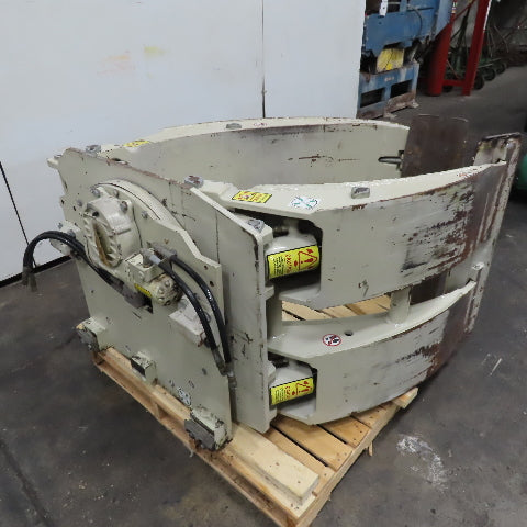 Cascade 45F-RCP-265 Rotating Paper Roll Clamp Attachment 3180 lb. Cap Class II