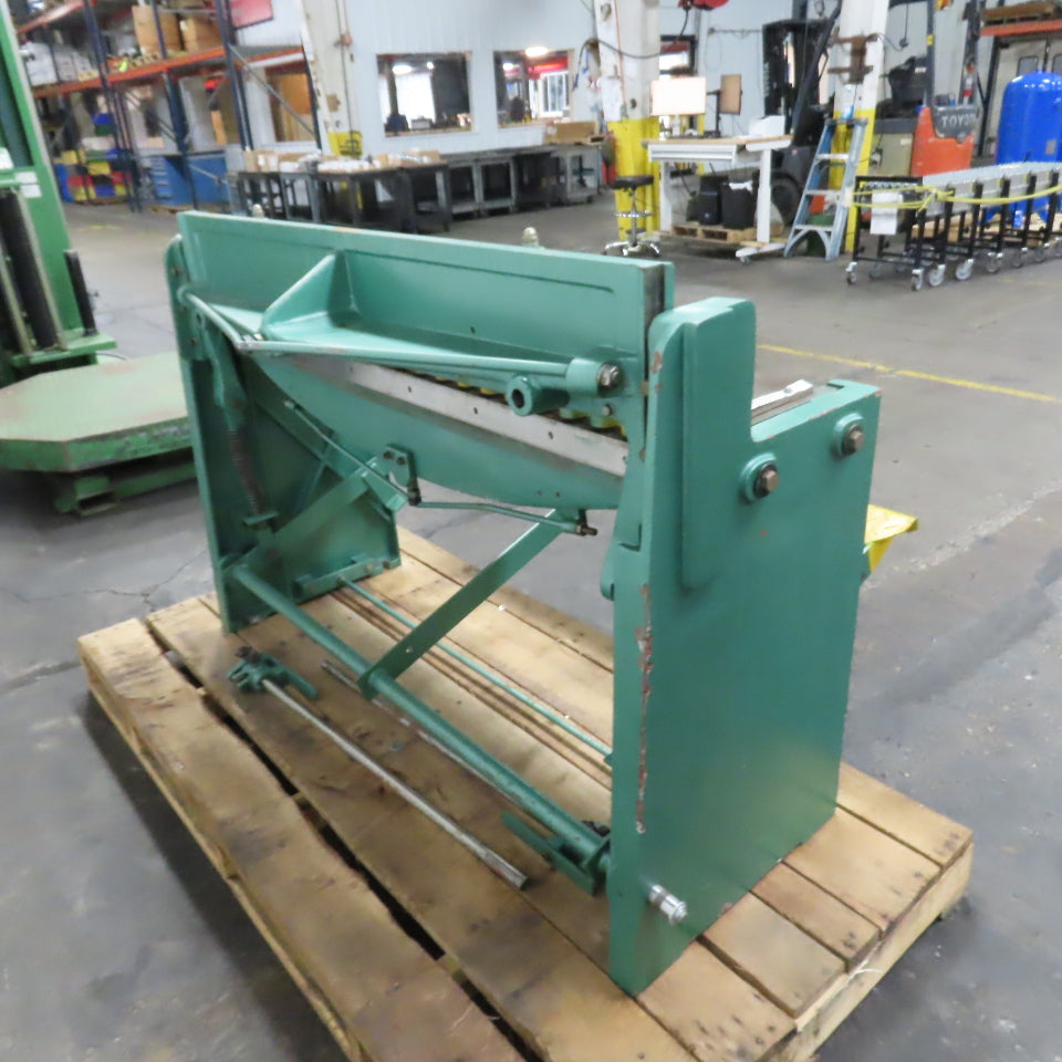 Grizzly 52" Manual Sheet Metal Foot Shear