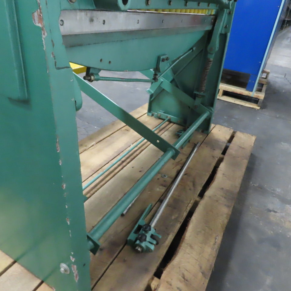 Grizzly 52" Manual Sheet Metal Foot Shear