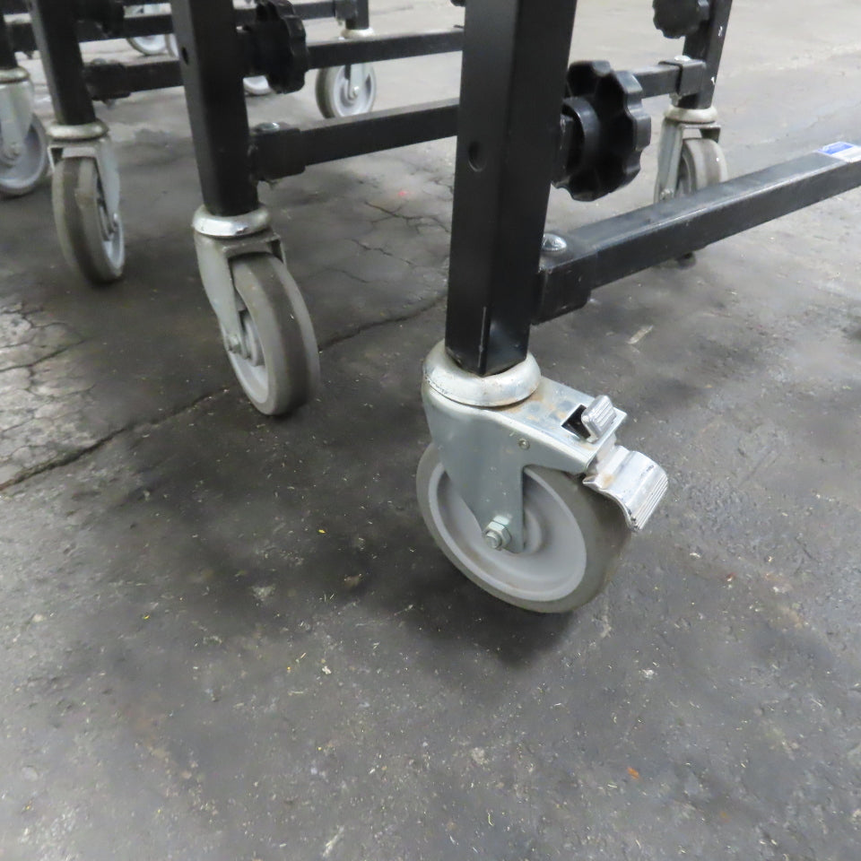 BestFlex 200 18" x 24' Expandable Flexible Skate Wheel Gravity Conveyor 29" Tall