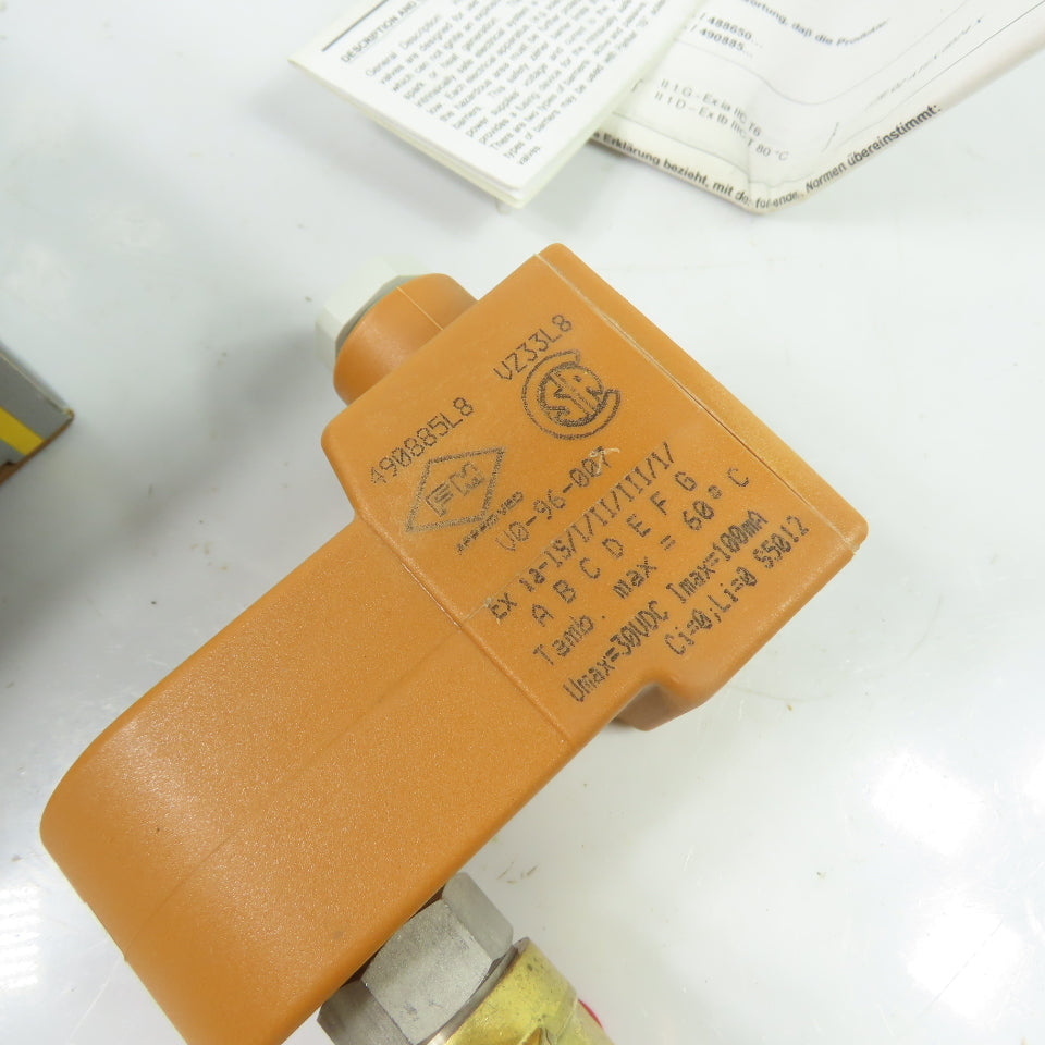 Parker UZ33L8 U121K04900885L8 Solenoid Valve 28VDC 1/4" NPT 150PSI