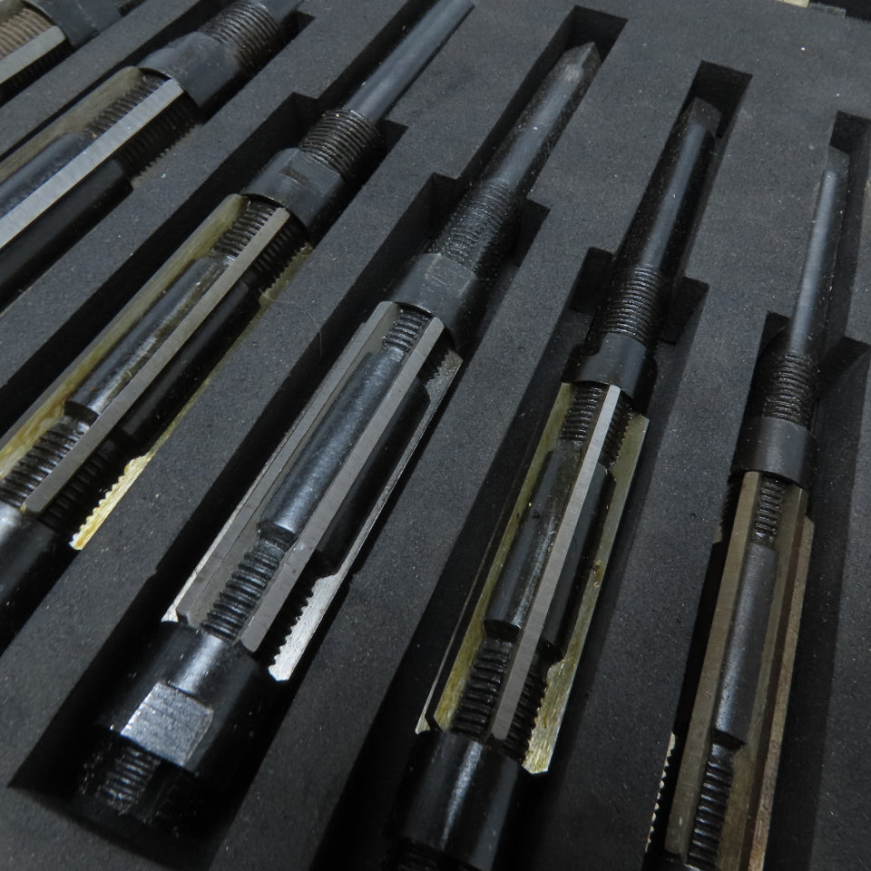 Value Collection AHR/EC/A-H/ST8 Adjustable Hand Reamer Set A-H 15/32"-1-11/16"
