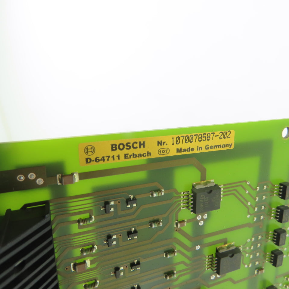 Bosch 1070078587-202 32-Point 24VDC Digital Output I/O Module Board