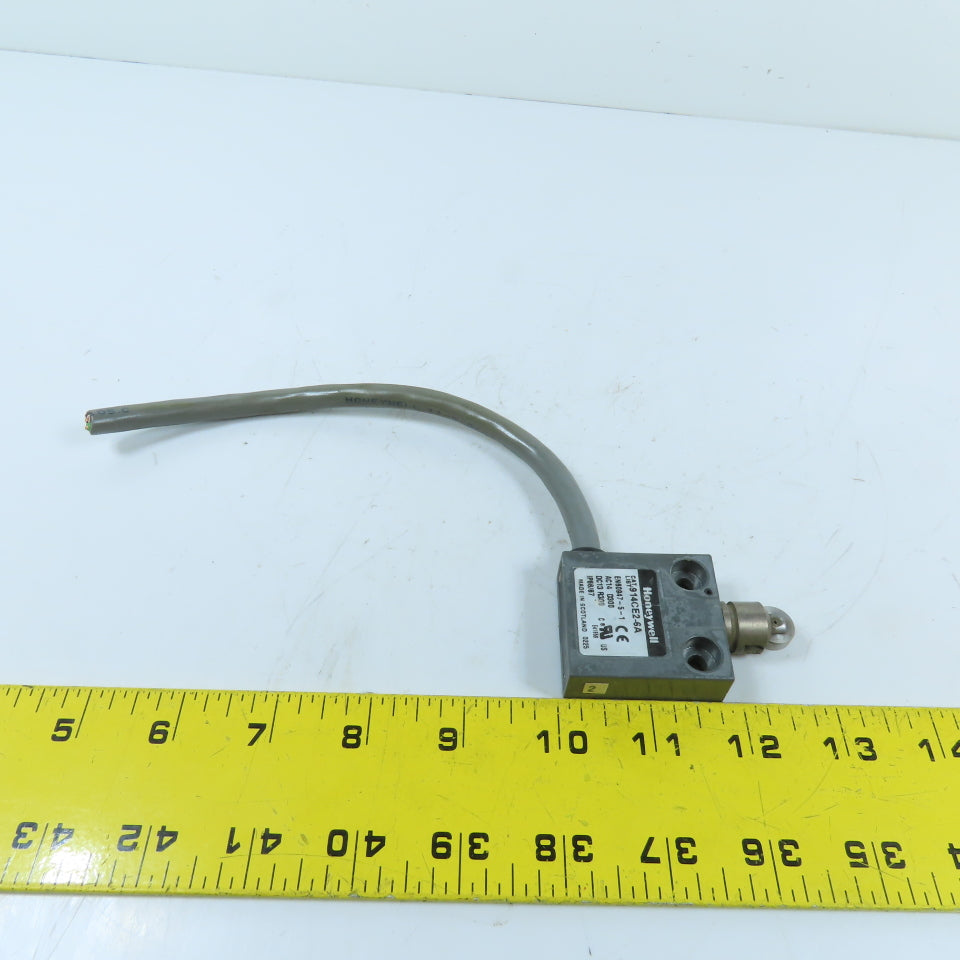 Honeywell 914CE2-6A Roller Plunger Limit Switch 5A 240VAC