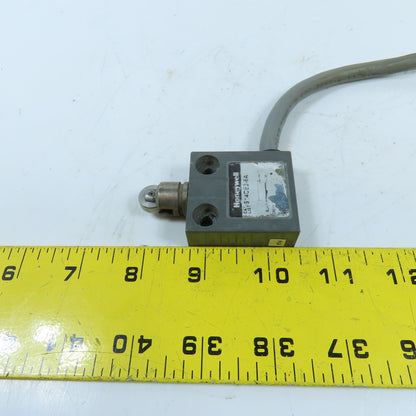 Honeywell 914CE2-6A Roller Plunger Limit Switch 5A 240VAC