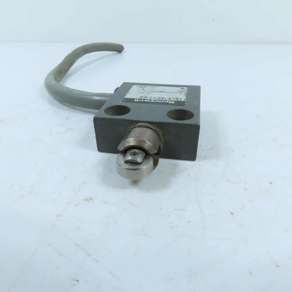 Honeywell 914CE2-6A Roller Plunger Limit Switch 5A 240VAC