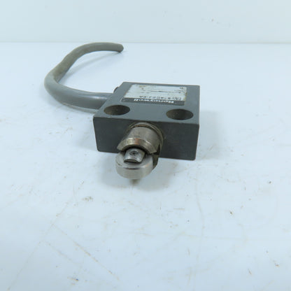 Honeywell 914CE2-6A Roller Plunger Limit Switch 5A 240VAC