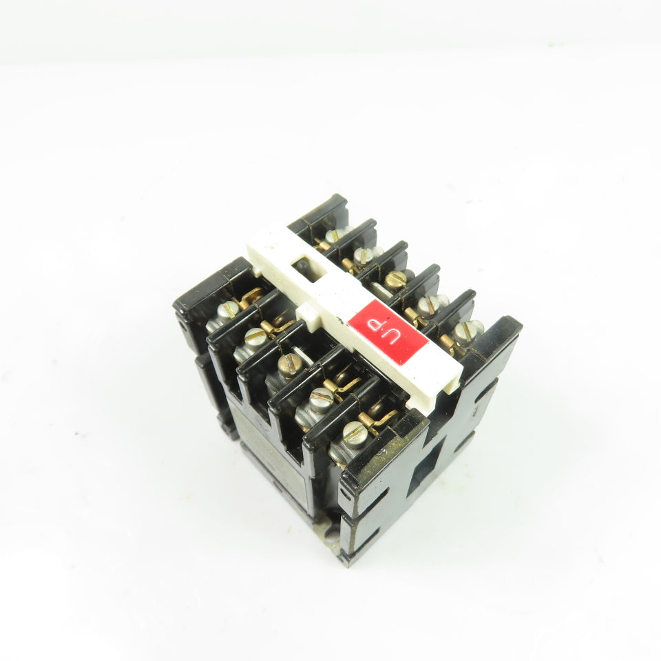 General Electric CR120A03122AA 3-Pole Industrial Control Relay 110/120V Coil
