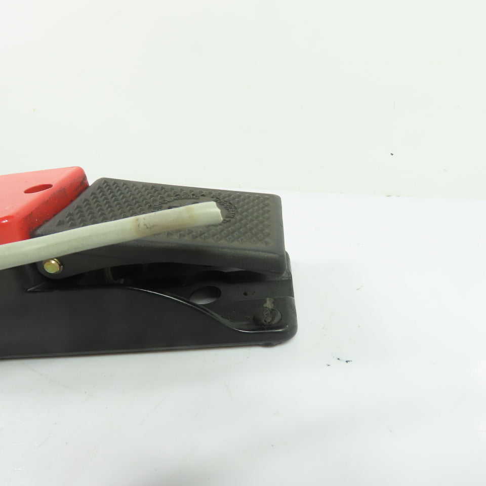 Bernstein 606.1200.003 F1-U2Z 10A Foot Pedal Operated Switch 500VAC 2NO/2NC IP65