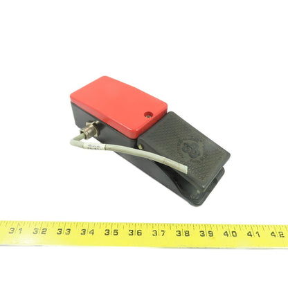 Bernstein 606.1200.003 F1-U2Z 10A Foot Pedal Operated Switch 500VAC 2NO/2NC IP65