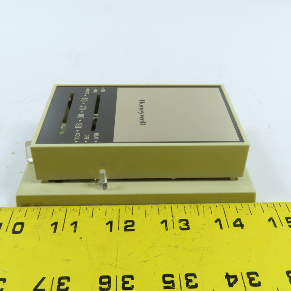Honeywell T834C1491 24V SPDT 3-Wire Heat-Cool Wall Thermostat 55-95°F