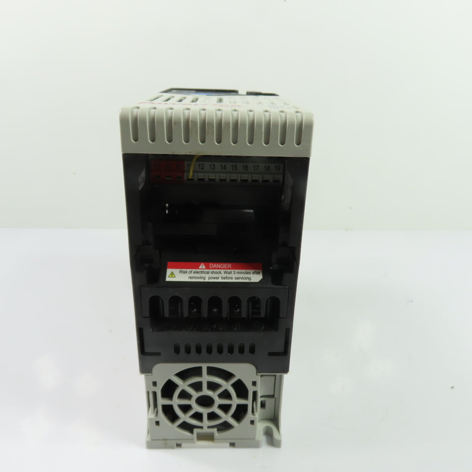 Allen-Bradley 25B-D6P0N104 Poweflex 525 3.0HP 2.2kW AC Drive 380-480V Input SerA