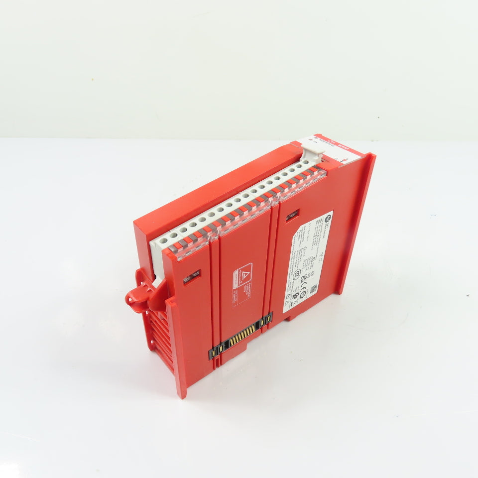 Allen-Bradley 5069-OBV8S Compact5000 DC Safety Output Module 24VDC SerA FW 2.011