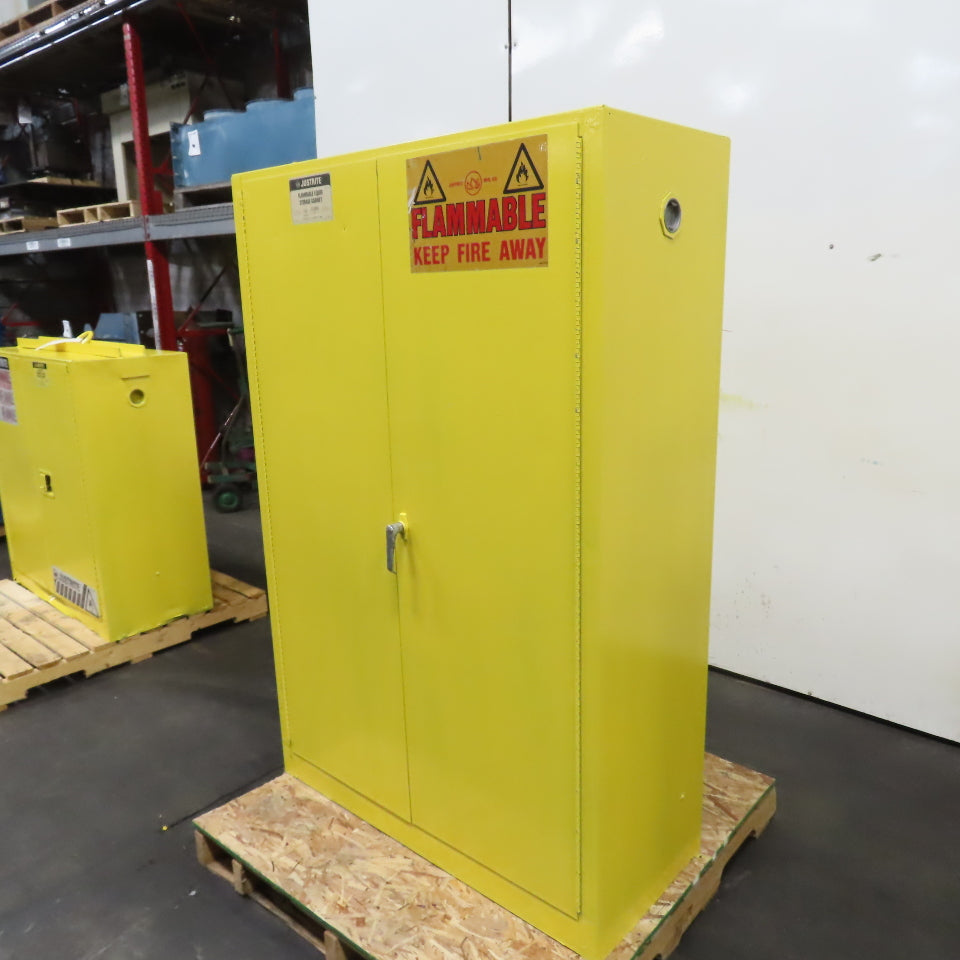 Justrite 25450 45 Gallon Flammable Liquid Storage Cabinet 43"x18"x65" 3-Shelf
