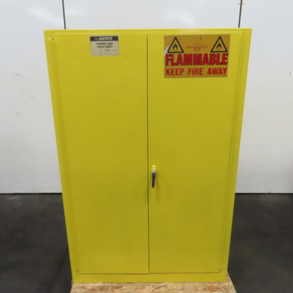 Justrite 25450 45 Gallon Flammable Liquid Storage Cabinet 43"x18"x65" 3-Shelf
