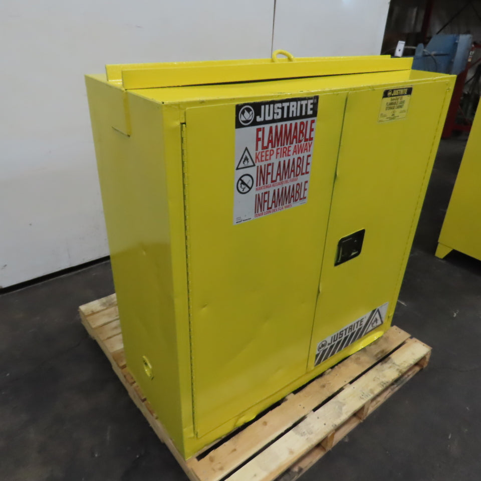 Justrite 30 Gallon Flammable Liquid Storage Cabinet 43"x18"x45" 1-Shelf