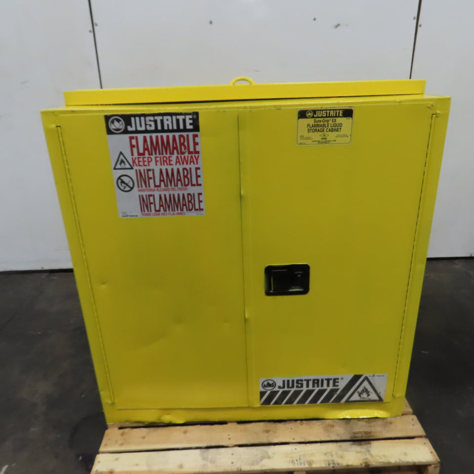 Justrite 30 Gallon Flammable Liquid Storage Cabinet 43"x18"x45" 1-Shelf