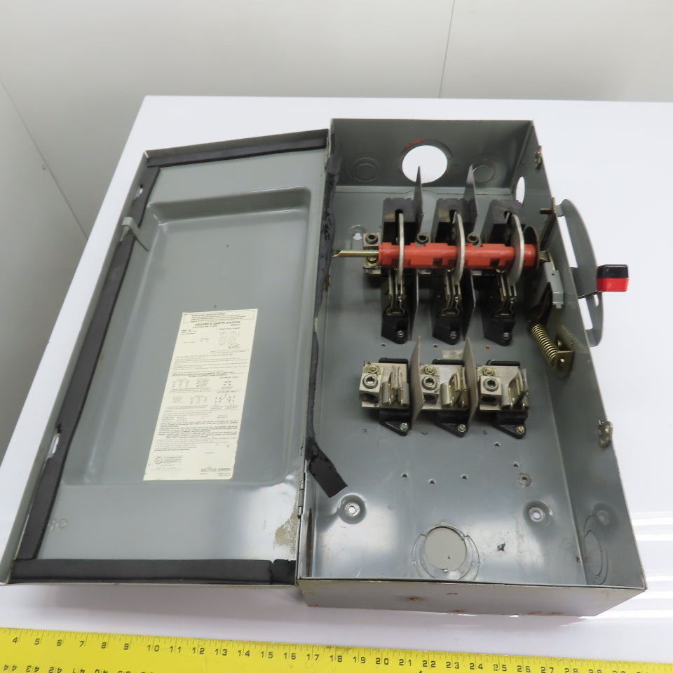 Square D H-324 200A 3-Pole Single Throw Fusible Safety Disconnect Switch 240VAC