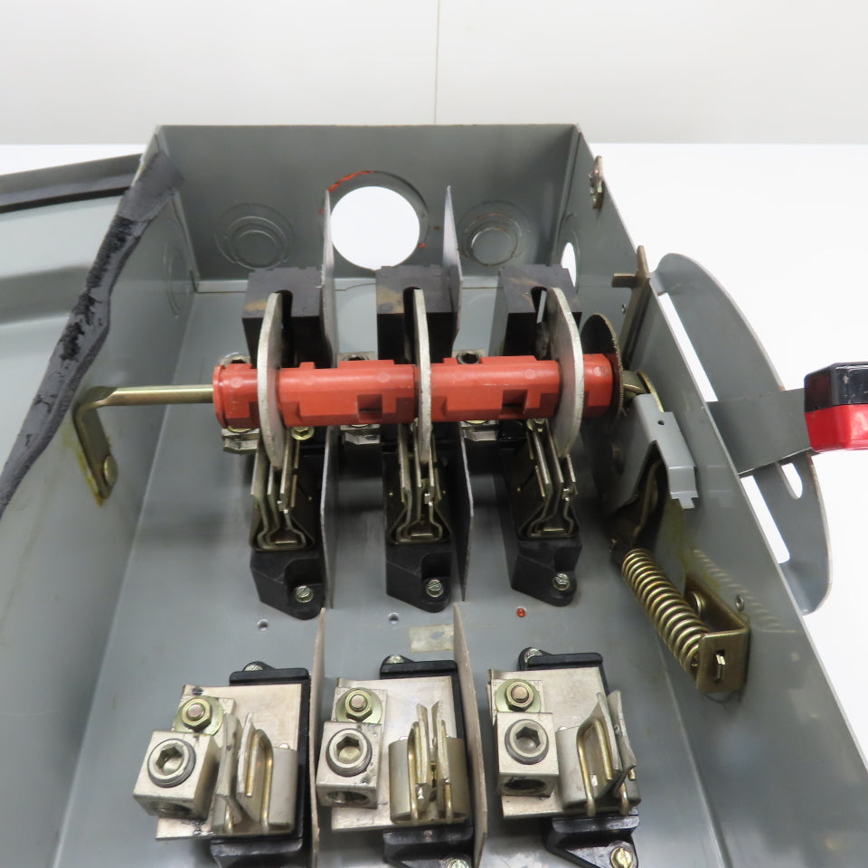 Square D H-324 200A 3-Pole Single Throw Fusible Safety Disconnect Switch 240VAC