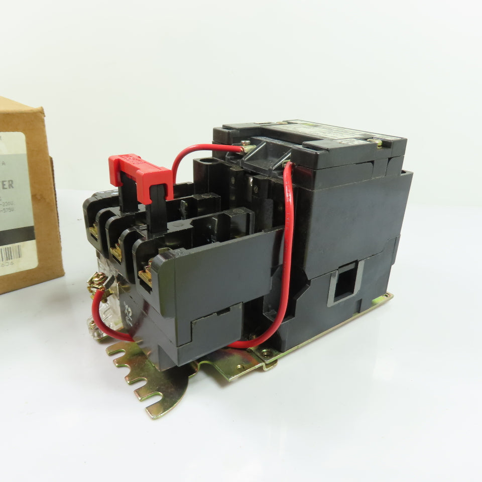 Square D 8536 SB02V02 NEMA Size 0 Magnetic Motor Starter 120V Coil NEW