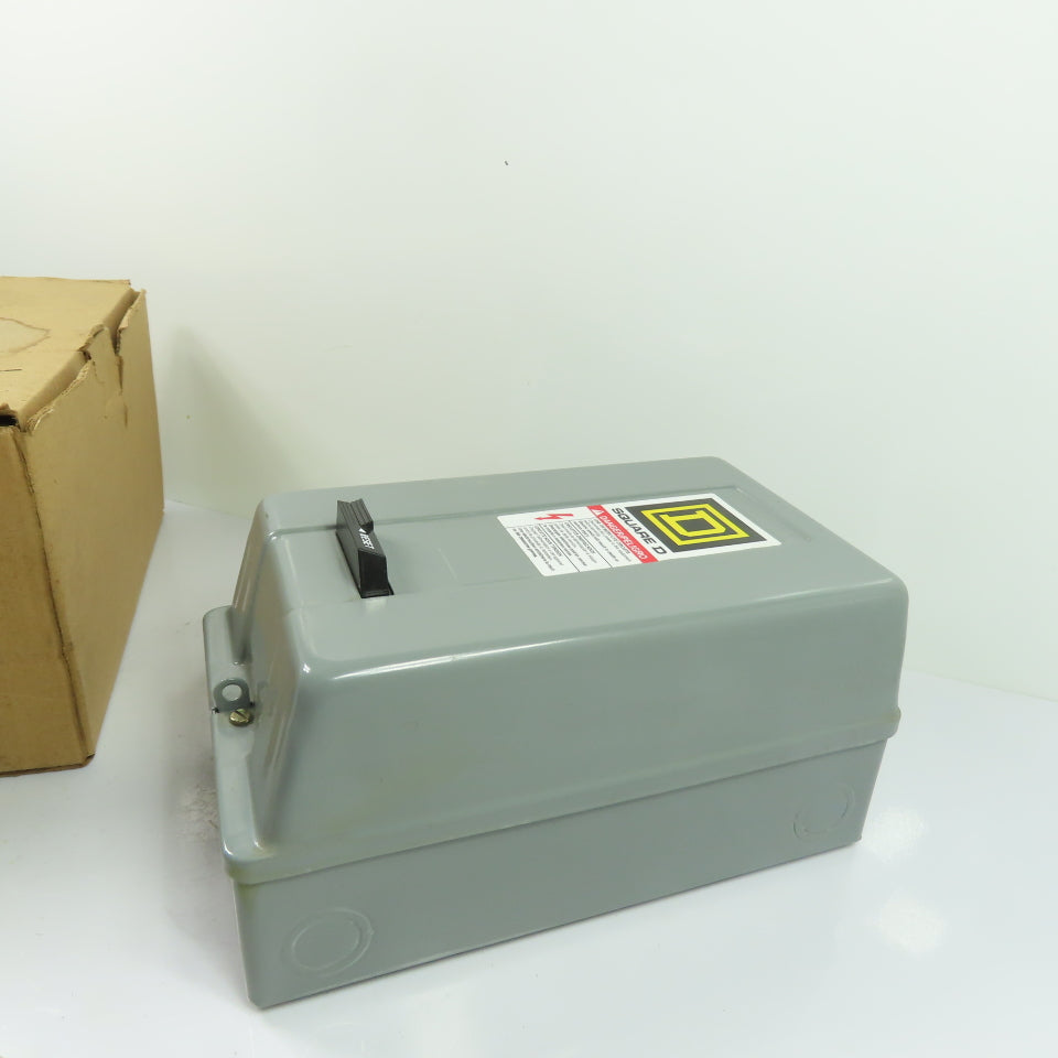 Square D 8536SBG2V03 3-Pole NEMA Size 0 AC Magnetic Motor Starter 240V Coil