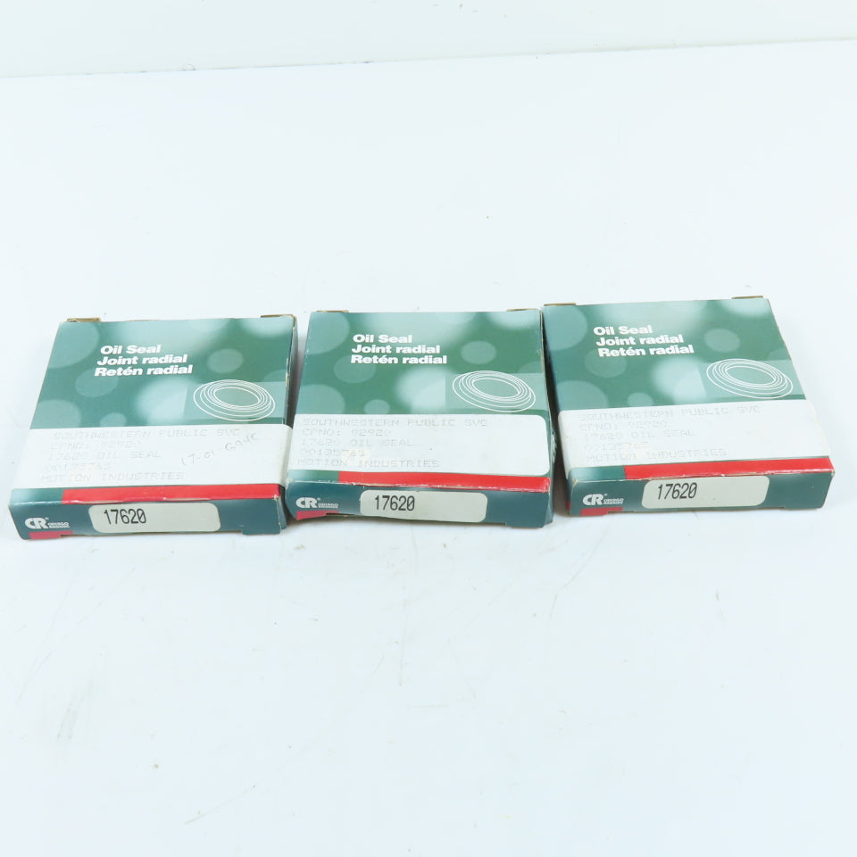 Chicago Rawhide 17620 Radial Shaft Oil Seal Nitrile Triple Lip Lot Of 3