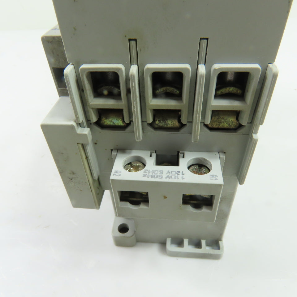 Allen-Bradley 100-C30*00 30A Contactor 120V W/ 193-EA1HC 12-37A Overload Relay