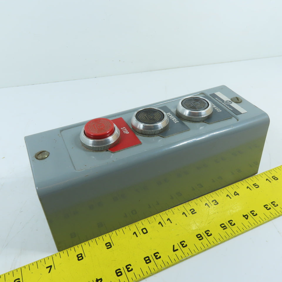 Allen-Bradley 800H-3HA 3-Position Forward/Reverse/Stop Pushbutton Station 600VAC