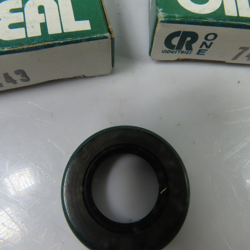 CR Industries 7443 Oil Seal 3/4in ID x 1-1/4in OD x 1/4in Width Lot Of 4