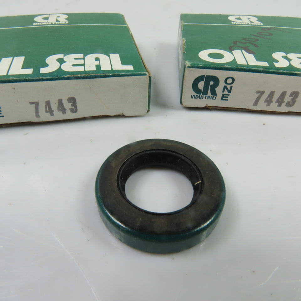 CR Industries 7443 Oil Seal 3/4in ID x 1-1/4in OD x 1/4in Width Lot Of 4