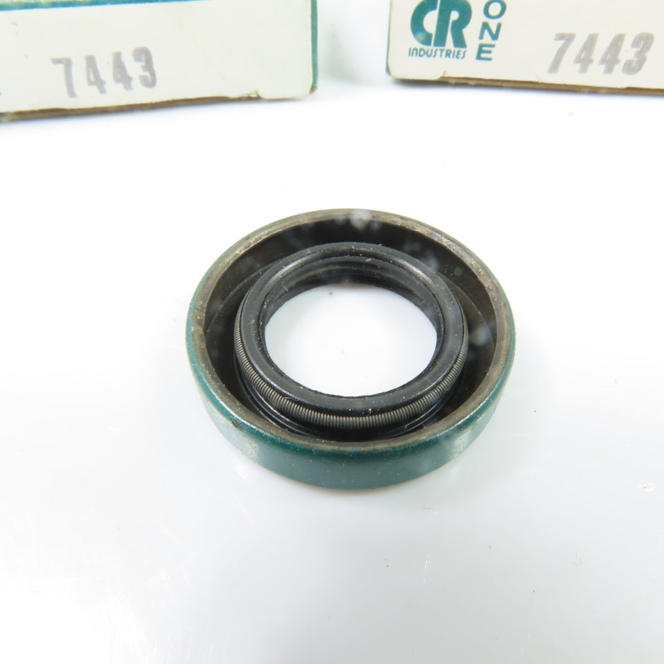 CR Industries 7443 Oil Seal 3/4in ID x 1-1/4in OD x 1/4in Width Lot Of 4