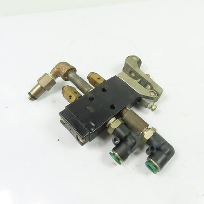 Parker 410211000 4-Way 2-Position Roller Lever Pneumatic Control Valve 150PSI