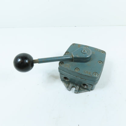 Hannifin PL25CR 4-Way 3-Position Hand Lever Directional Control Valve 1/4" NPT