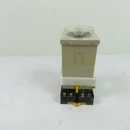 Omron E5C2-R20K Temperature Controller K-Type 0-1200°C 3A 250VAC