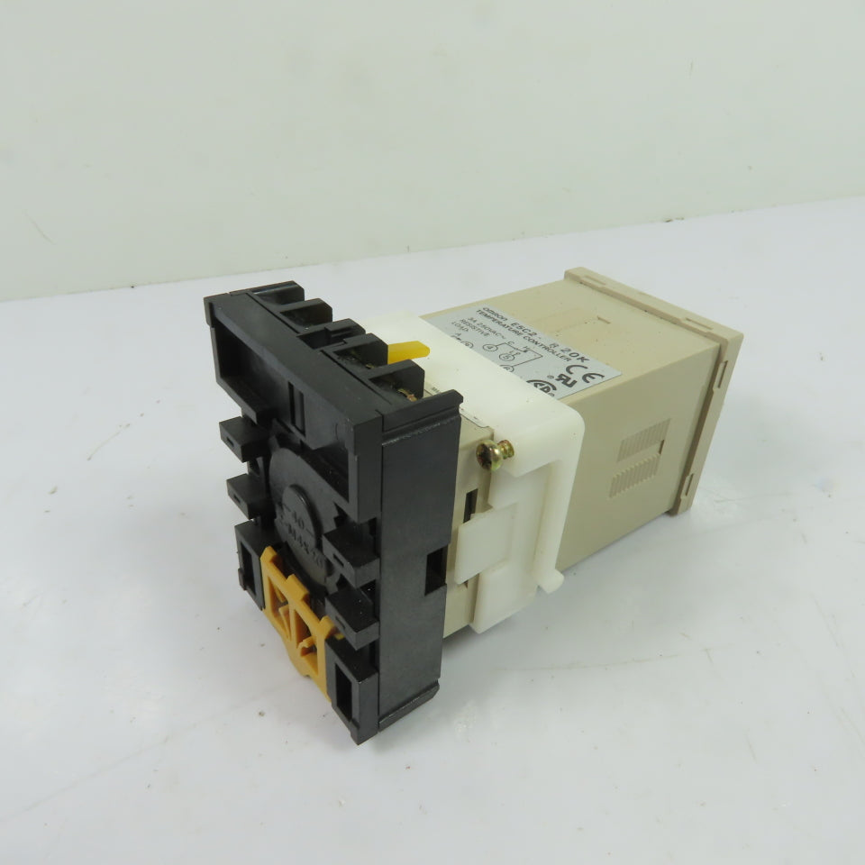 Omron E5C2-R20K Temperature Controller K-Type 0-1200°C 3A 250VAC