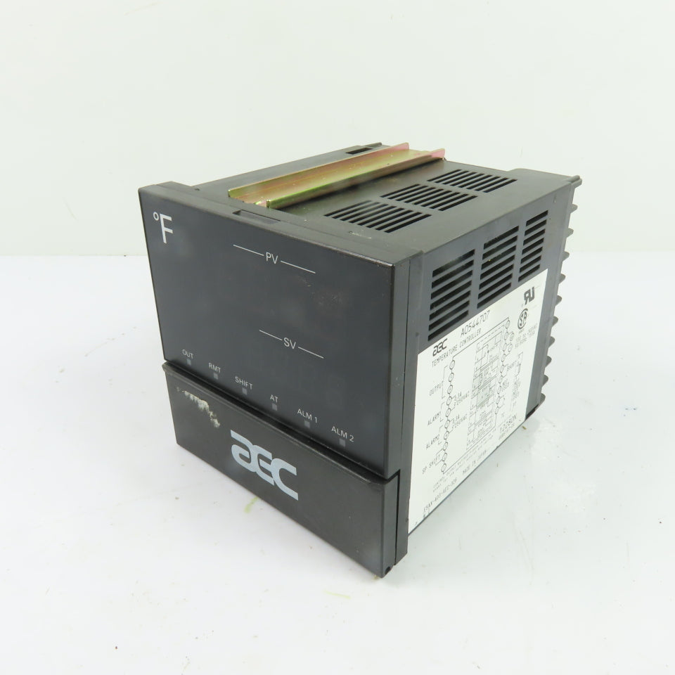 AEC E5AX-A03-AEC-326 A0544707 1/4 DIN Digital Temperature Controller 100-240VAC