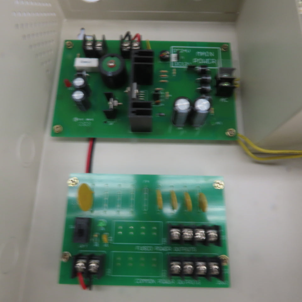 Golden State Instrument Co. GS-1204PBF CCTV Camera Power Supply Battery Charger