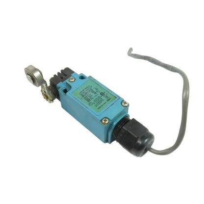 Honeywell GLDB01A1B SPDT 1NC/1NO Roller Lever Limit Switch 600VAC