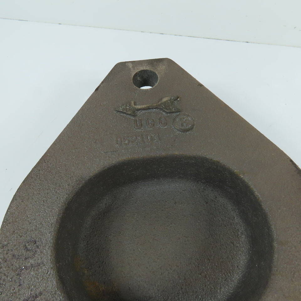 United Conveyor Corporation 170248 6" 90 Degree Cast Iron Handhole Plug Elbow